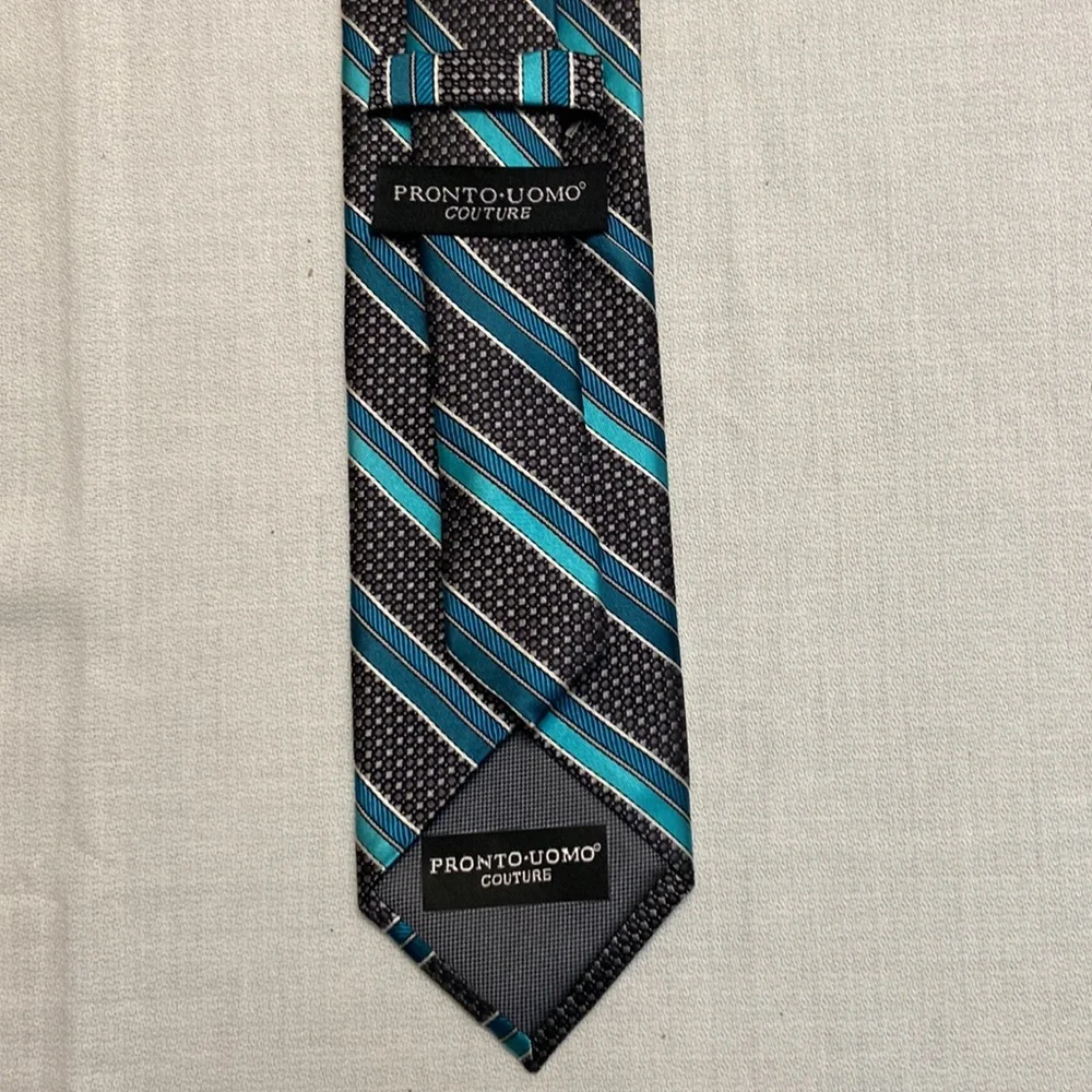 PRONTO UOMO COUTURE Handmade 100% Silk Mens Luxurious Dress Tie - Like New!